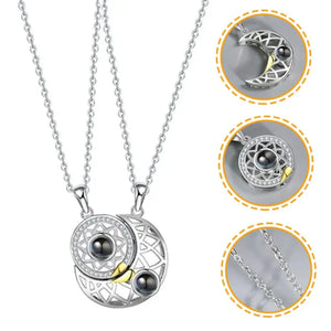 COLLAR SOL Y LUNA EN 100 IDIOMAS
